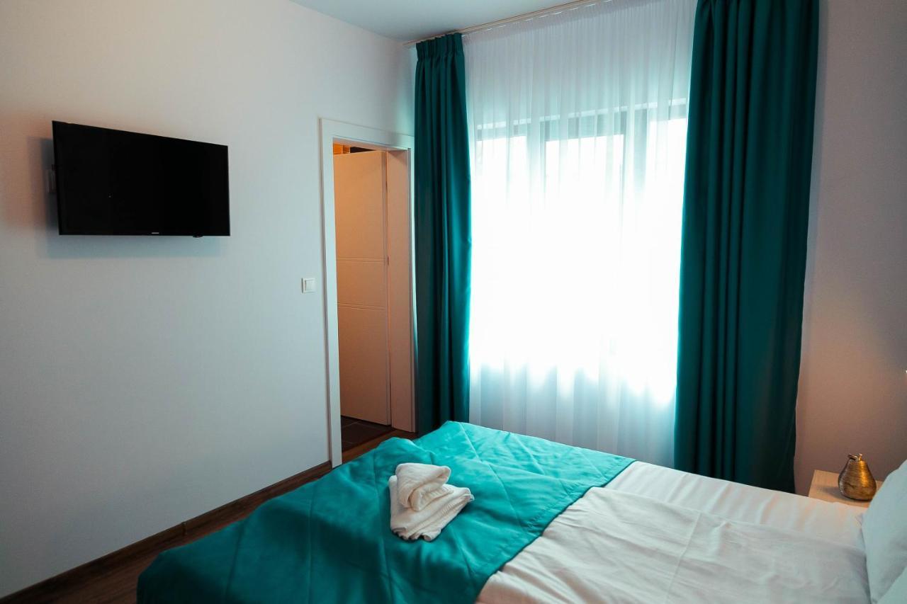 Pensiune Confort Morosanu Sinca Veche Exterior foto